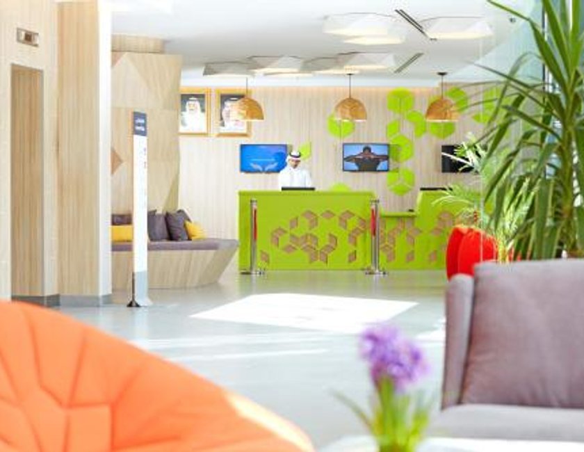 Habitación estándar Vista Montaña Sofá Cama incluido 2 Camas individuales del hotel Ibis Styles Makkah. Foto 11