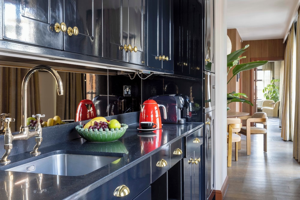 Suite, varias camas del hotel Virgin Hotels London - Shoreditch. Foto 4