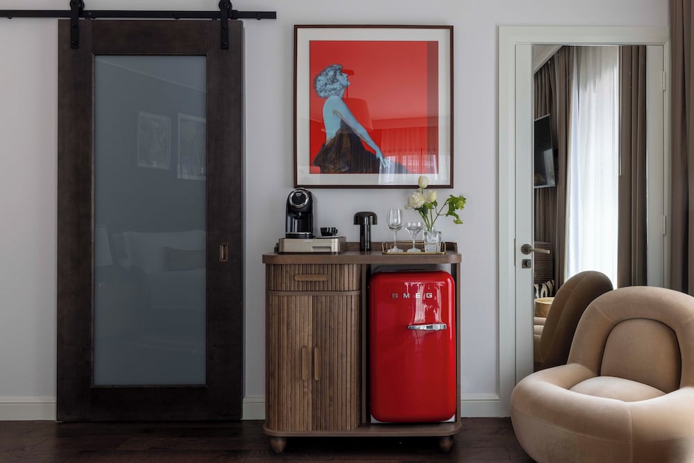 Suite junior, accesible para personas con discapacidad (Grand Chamber) del hotel Virgin Hotels London - Shoreditch. Foto 3