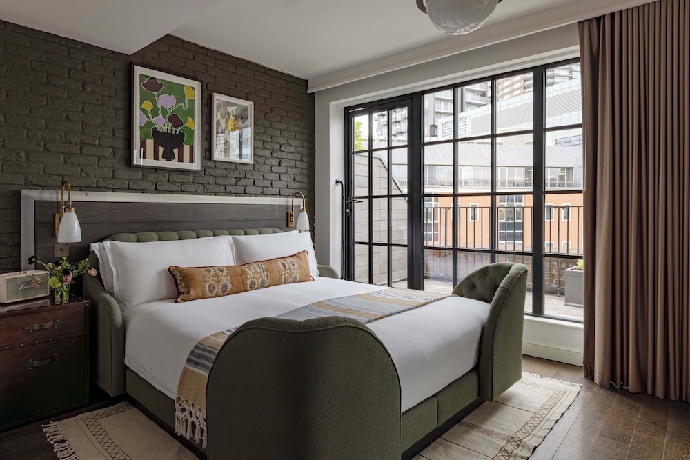 Suite junior, terraza (Grand Chamber) del hotel Virgin Hotels London - Shoreditch. Foto 1