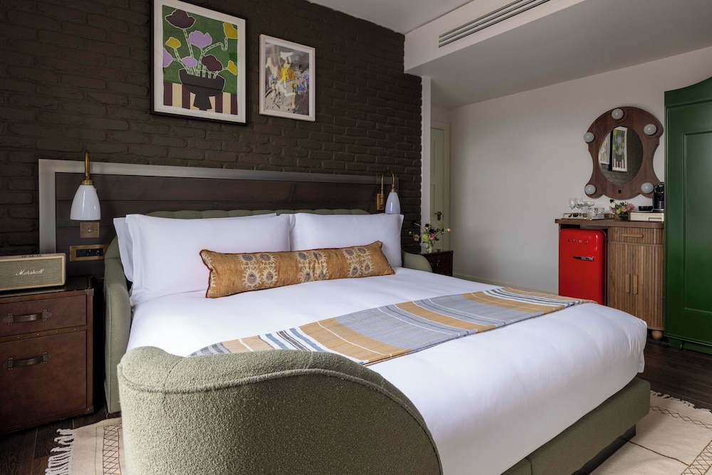 Suite junior, terraza (Grand Chamber) del hotel Virgin Hotels London - Shoreditch. Foto 3