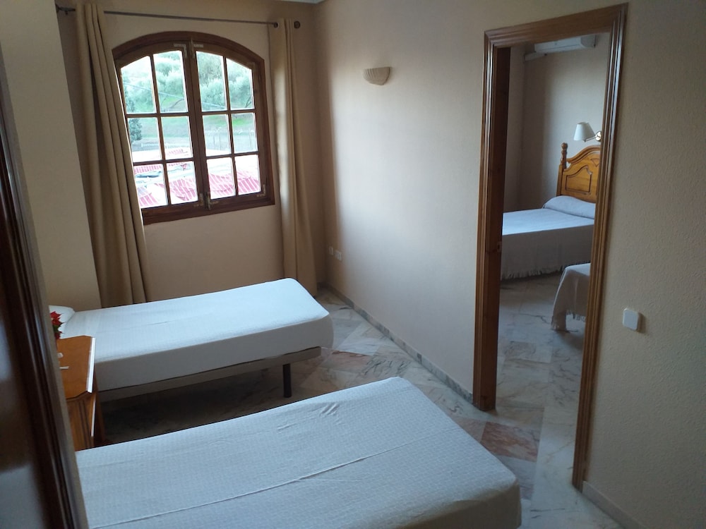 Habitación Triple del hotel Anfiteatro Romano. Foto 1