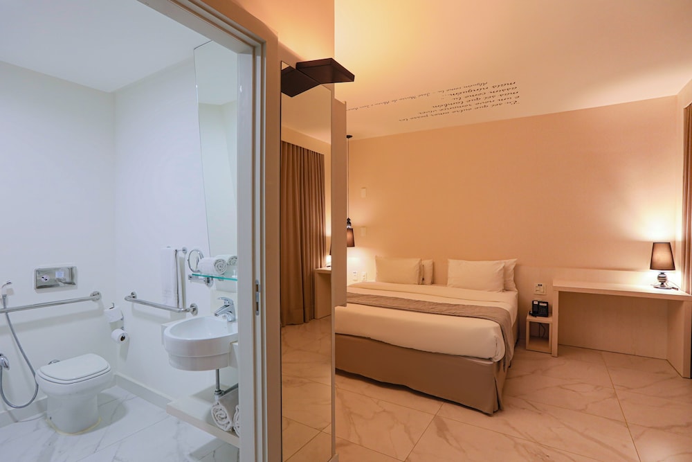 Habitación superior, 1 cama de matrimonio grande del hotel Nobile Copacabana Design. Foto 4