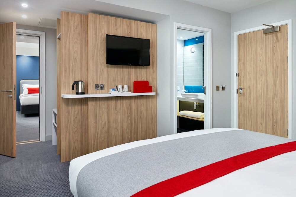 Habitación estándar, 1 cama doble, vistas a la ciudad (with Free Hot Breakfast) del hotel Holiday Inn Express Dublin City Centre, An Ihg. Foto 24