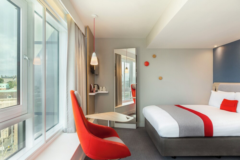 Habitación estándar, 1 cama doble, vistas a la ciudad del hotel Holiday Inn Express Dublin City Centre, An Ihg. Foto 25