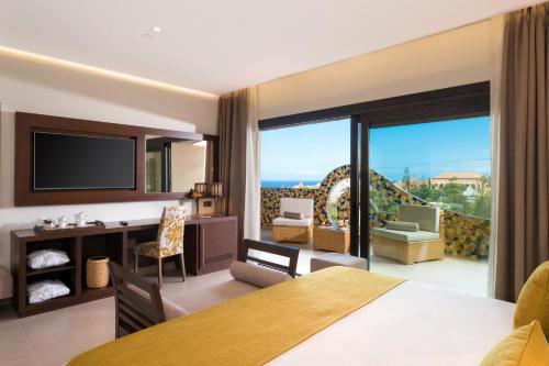 Suite Vista Mar Premium Senior 1 Cama super king del hotel GF Victoria