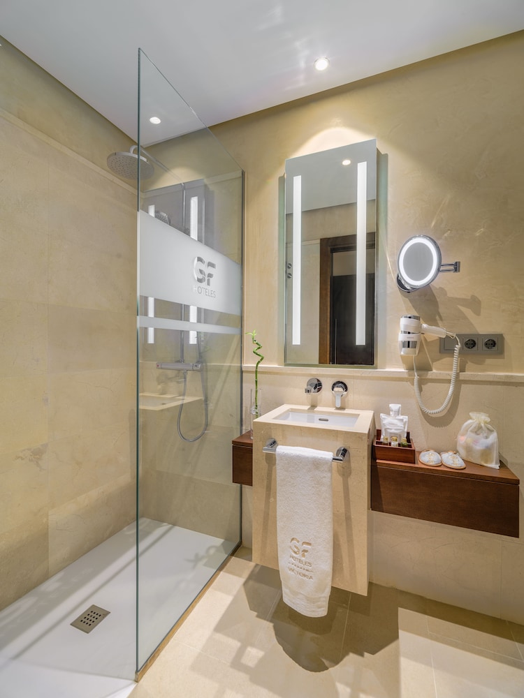 Senior Suite del hotel GF Victoria. Foto 6