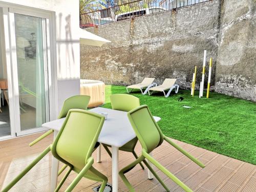 Trabaja y desconecta: Apartamento con bañera de hidromasaje y jardín del hotel The Blue Corner. Foto 8