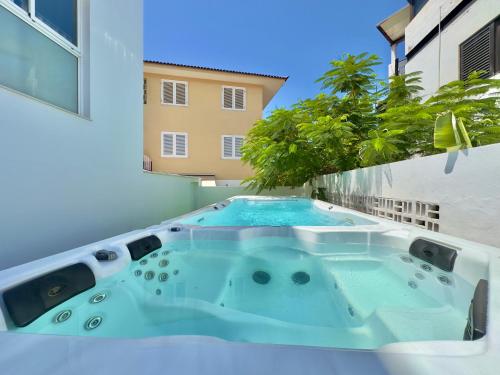 Apartamento con bañera de hidromasaje y jardín del hotel The Blue Corner. Foto 10