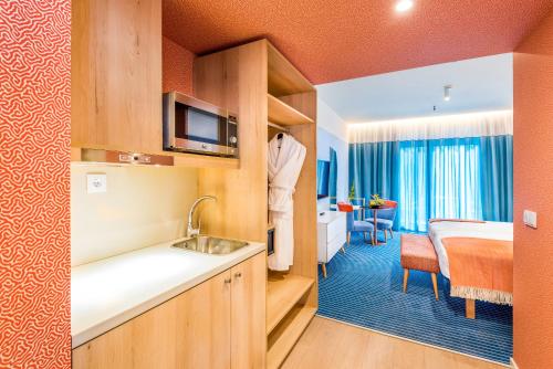 Estudio Triple Deluxe del hotel Pestana Casino Studios. Foto 3