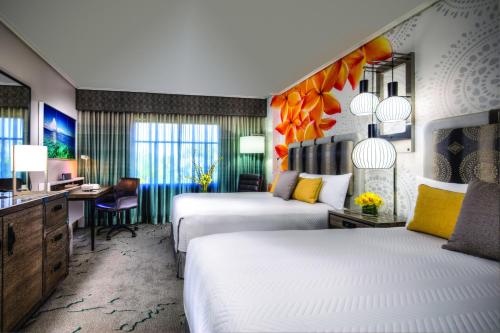 Habitación Estándar con vistas (incluye el pase Universal Express Unlimited gratuito) del hotel Loews Royal Pacific Resort at Universal Orlando. Foto 4