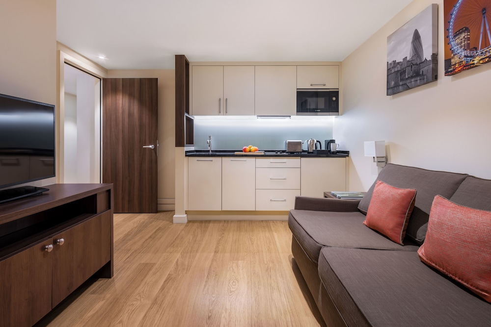 Suite Deluxe, 1 cama de matrimonio con sofá cama del hotel Marlin Waterloo