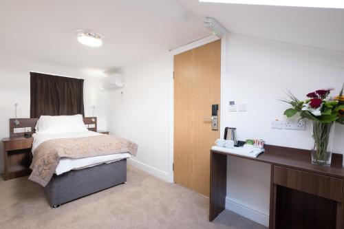 Habitación Individual con bañera del hotel Signature London. Foto 9