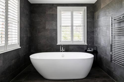 Suite Lujo Vista Rio 1 Cama doble del hotel The Petersham. Foto 7