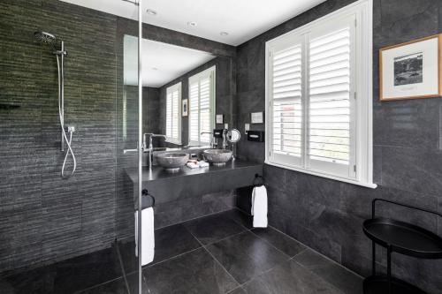 Suite Lujo Vista Rio 1 Cama doble del hotel The Petersham. Foto 8