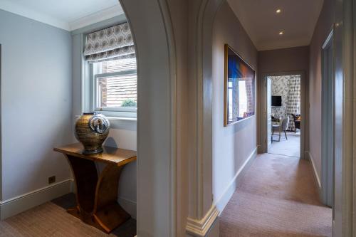 Suite con vistas al río del hotel The Petersham. Foto 4