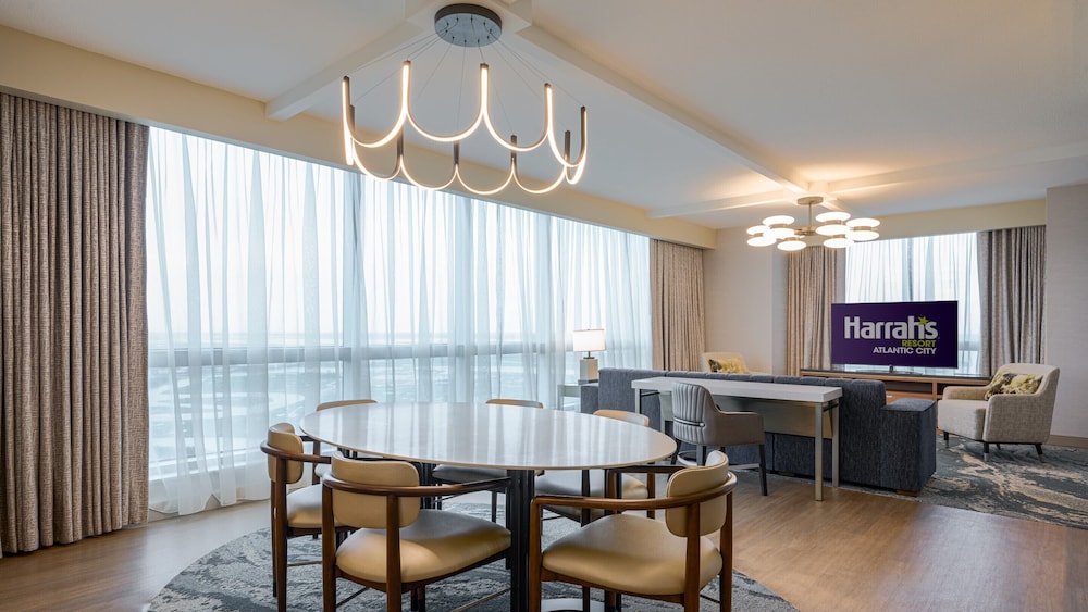 Suite East Waterfront Tower, 1 Cama King, No Fumadores del hotel Harrah’s Resort Atlantic City– A Caesars Rewards Destination. Foto 3