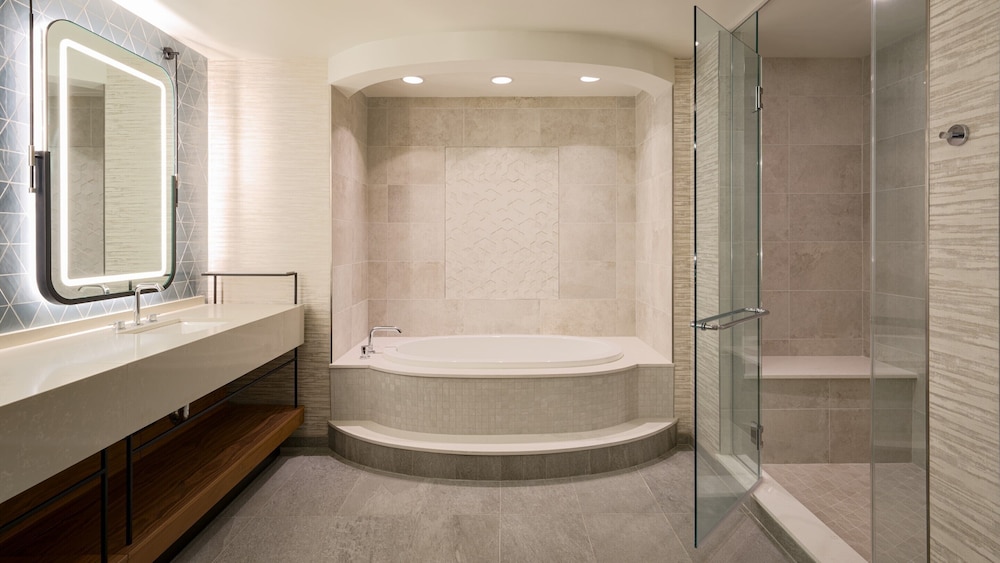 Suite East Waterfront Tower, 1 Cama King, No Fumadores del hotel Harrah’s Resort Atlantic City– A Caesars Rewards Destination. Foto 4
