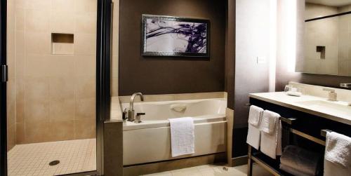 Bayview Tower Premium, 1 cama extragrande, no fumadores del hotel Harrah’s Resort Atlantic City– A Caesars Rewards Destination. Foto 2