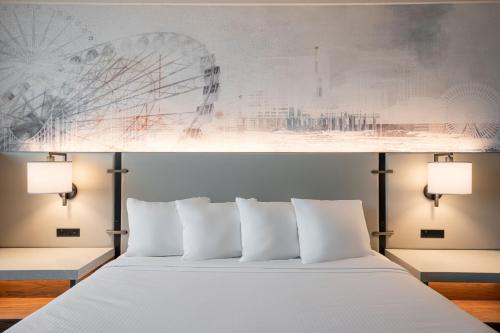 Alojamiento Waterfront Tower con vistas a la bahía - 1 cama extragrande - Planta superior - No fumadores del hotel Harrah’s Resort Atlantic City– A Caesars Rewards Destination. Foto 2