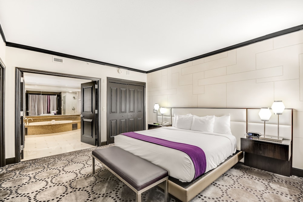Suite Bayview Tower, 1 Cama King, No Fumadores del hotel Harrah’s Resort Atlantic City– A Caesars Rewards Destination