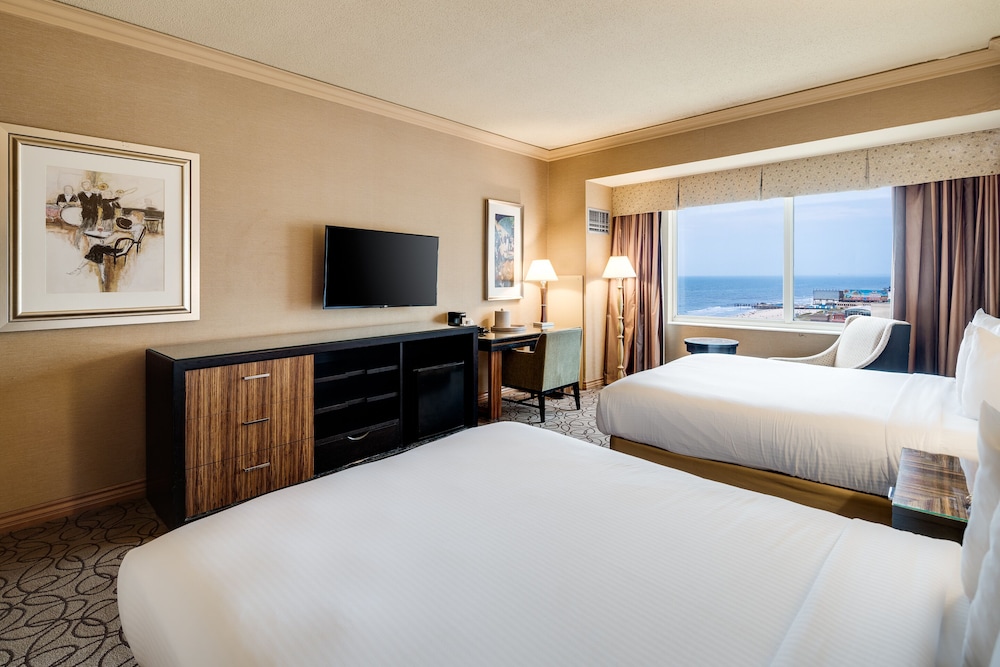 Habitación, 2 camas de matrimonio, no fumadores, vistas al mar del hotel Showboat Atlantic City. Foto 2