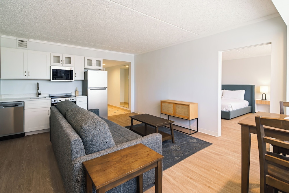 Apartamento de un dormitorio con cama King y cocina del hotel Showboat Atlantic City. Foto 1