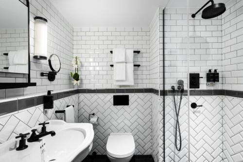 Habitación Doble Superior del hotel Victory House London. Foto 7