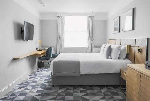 Habitación Doble Deluxe del hotel Victory House London. Foto 3