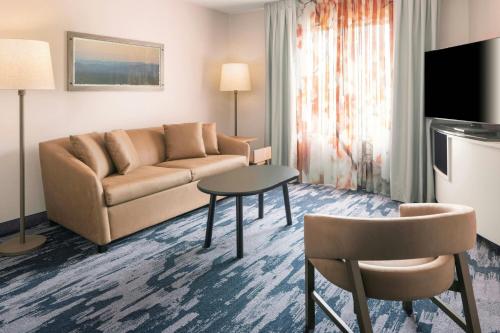 Suite de 1 dormitorio - 1 cama extragrande del hotel Fairfield Inn and Suites - Buffalo Airport