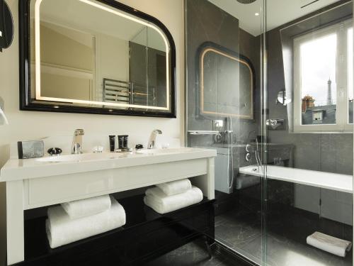 Suite Cléo del hotel Le Narcisse Blanc and Spa. Foto 1