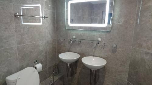 Habitación Doble Deluxe con bañera del hotel Avis Bromley