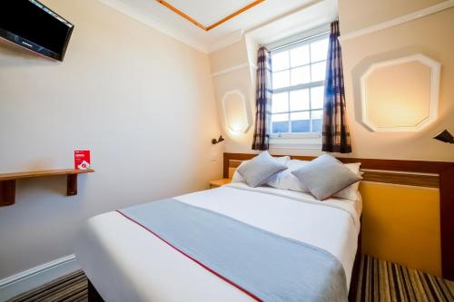 Habitación Doble Estándar del hotel Oyo Vegas. Foto 7