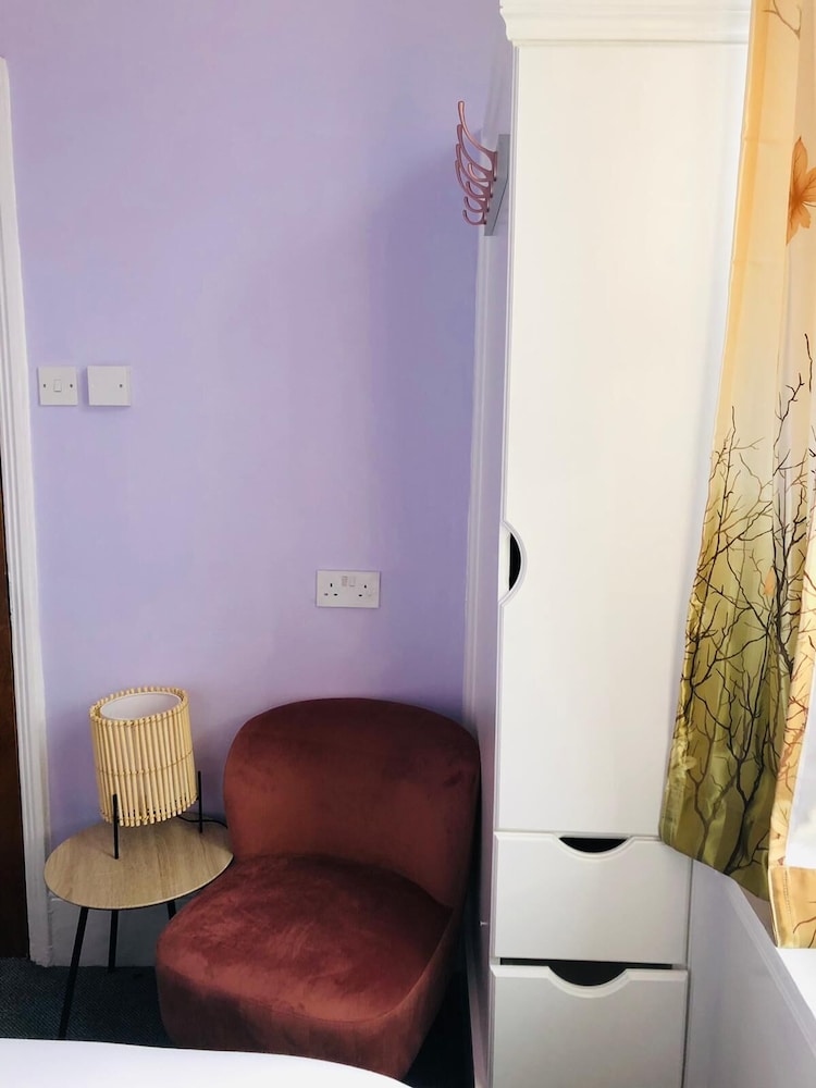 Cozy Double Room (Shared Bathroom) del hotel United Lodge and Apartments. Foto 2
