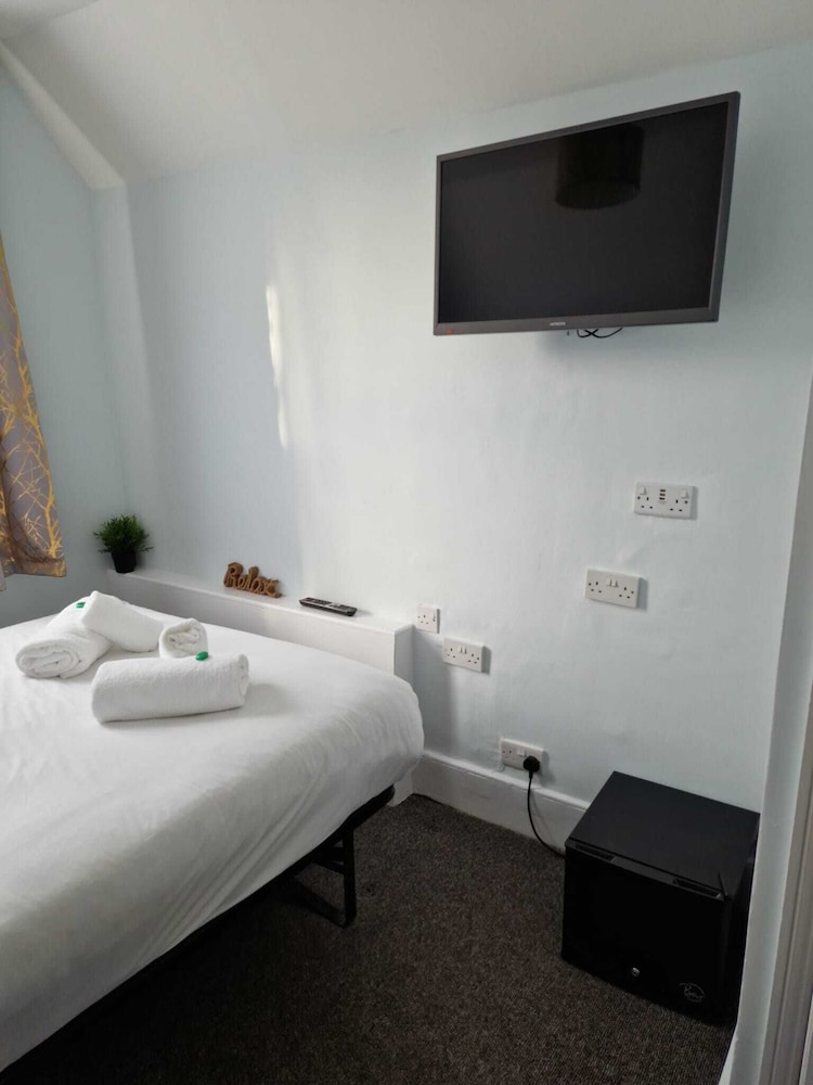 Cozy Double Room (Shared Bathroom) del hotel United Lodge and Apartments. Foto 12