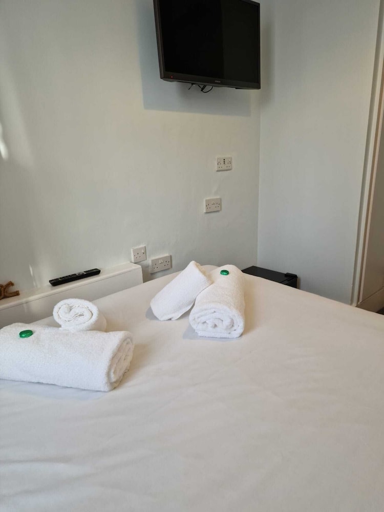 Cozy Double Room (Shared Bathroom) del hotel United Lodge and Apartments. Foto 14