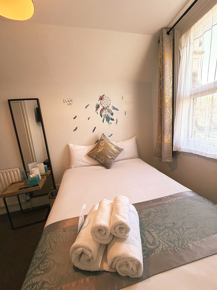 Cozy Double Room (Shared Bathroom) del hotel United Lodge and Apartments. Foto 18