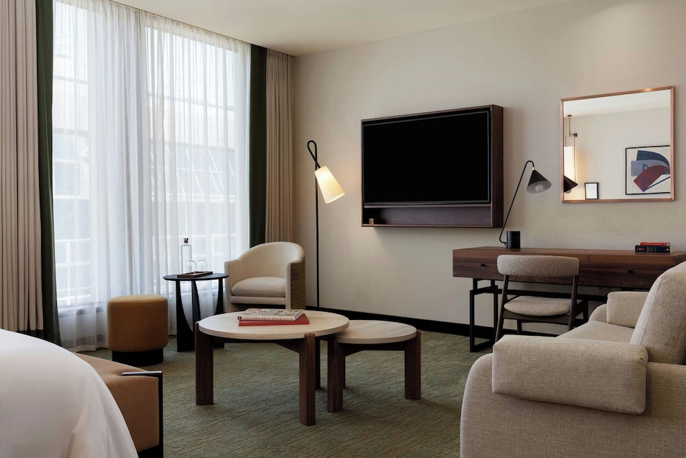 Suite ejecutiva, 1 cama de matrimonio grande, vistas a la ciudad del hotel Montcalm Royal London House, London City. Foto 2
