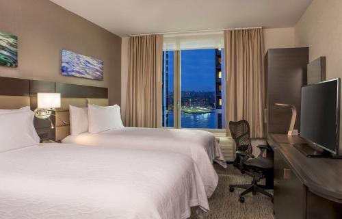 Habitación Doble - 2 camas dobles del hotel Hilton Garden Inn Financial Center/Manhattan. Foto 1