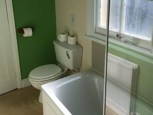 Habitación Doble con baño privado del hotel The Kings Arms. Foto 3