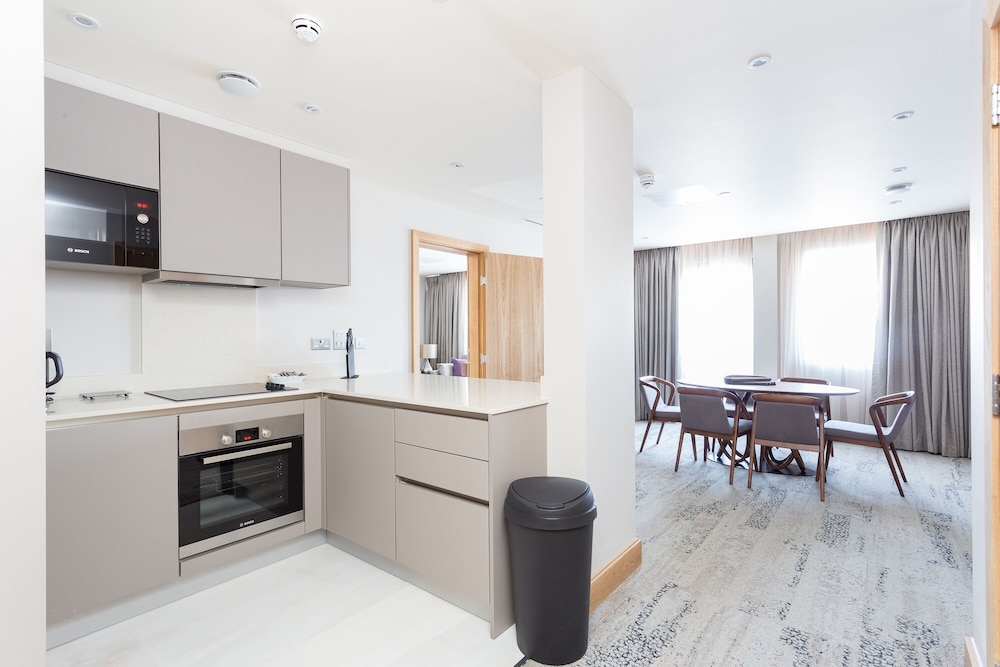 Apartamento Deluxe, 4 habitaciones, accesible para personas con discapacidad del hotel Sanctum London Belsize Road. Foto 14