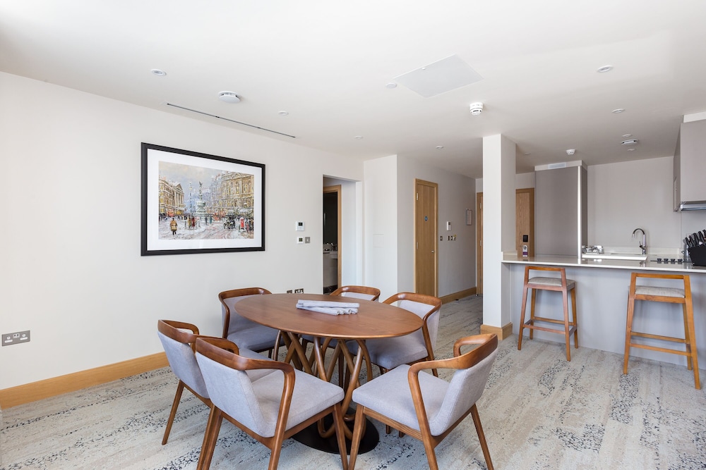 Apartamento Deluxe, 4 habitaciones, accesible para personas con discapacidad del hotel Sanctum London Belsize Road. Foto 19