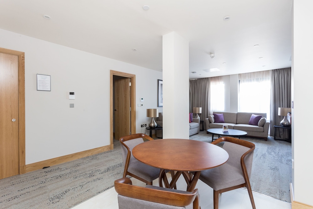 Apartamento Deluxe, 4 habitaciones, accesible para personas con discapacidad del hotel Sanctum London Belsize Road. Foto 22