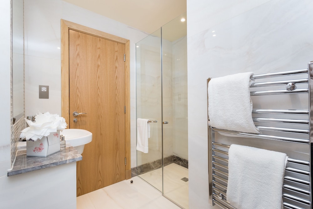 Apartamento Deluxe, 4 habitaciones, accesible para personas con discapacidad del hotel Sanctum London Belsize Road. Foto 30