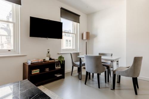 Apartamento Con Cocina 1 habitación Vista ciudad Sofá Cama incluido 1 Cama doble del hotel High Street Kensington Apartments. Foto 4
