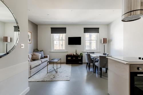 Apartamento Con Cocina 1 habitación Vista ciudad Sofá Cama incluido 1 Cama doble del hotel High Street Kensington Apartments. Foto 10