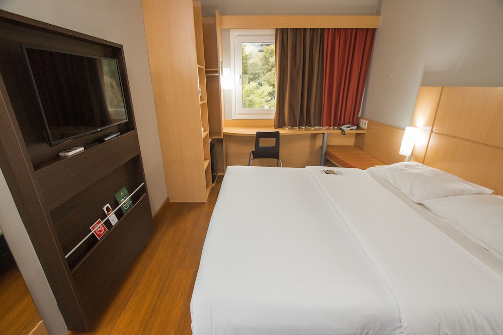 Habitacion Standard con 1 cama doble del hotel Ibis Asuncion. Foto 1