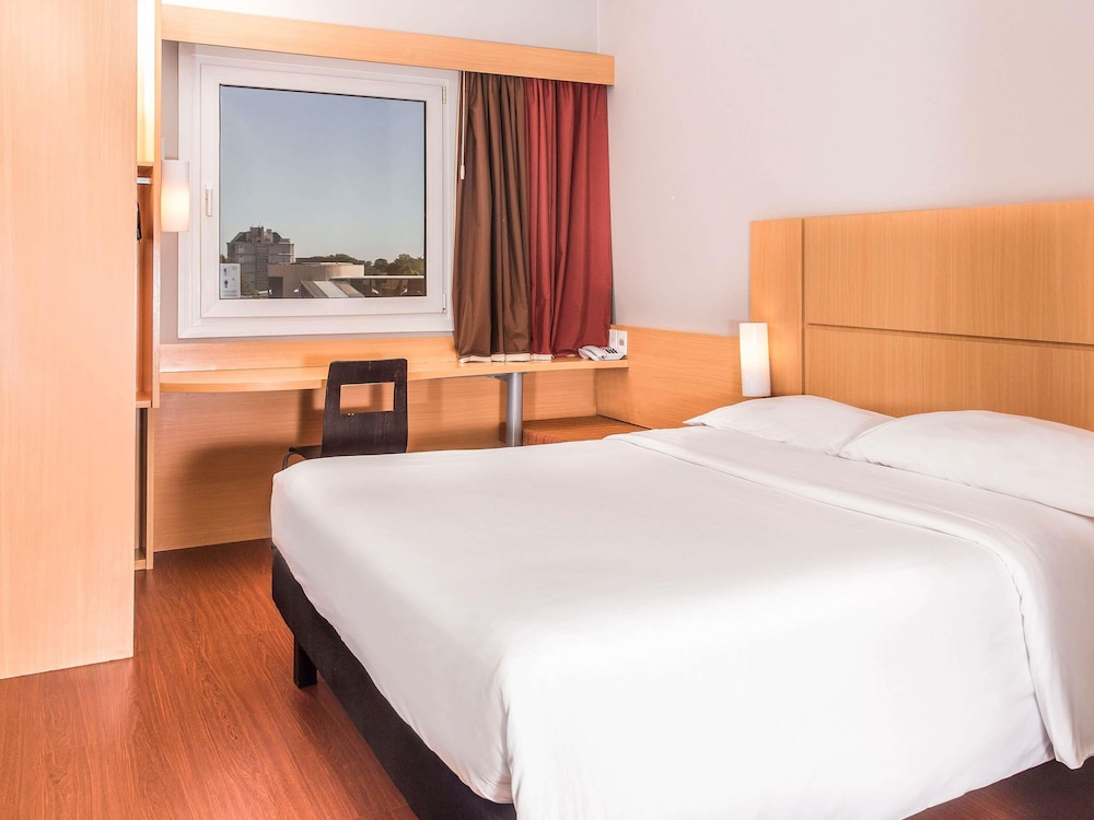 Habitacion Standard con 1 cama doble del hotel Ibis Asuncion. Foto 4