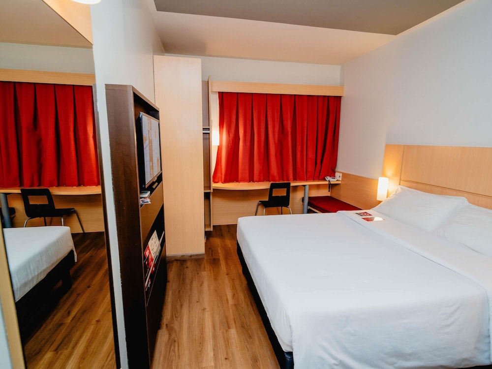 Habitacion Standard con 1 cama doble del hotel Ibis Asuncion. Foto 7