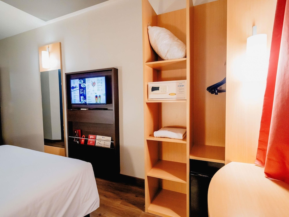 Habitacion Standard con 1 cama doble del hotel Ibis Asuncion. Foto 9